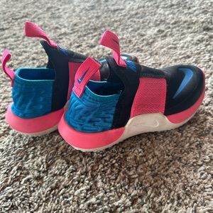 Toddler girl Nike sneakers